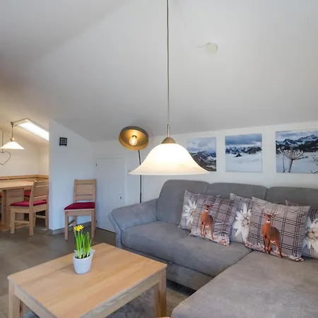 Apartment Laux
