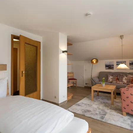 Apartment Laux